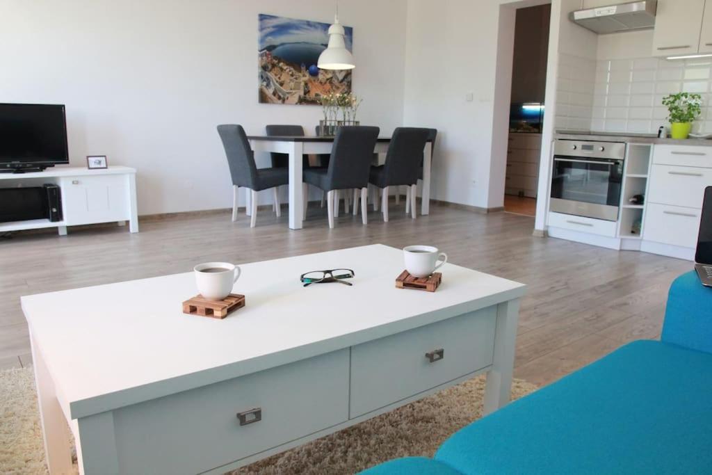 Przestronny Apartament Centrum Miedzy 2 Jeziorami Διαμέρισμα Όλστυν Εξωτερικό φωτογραφία