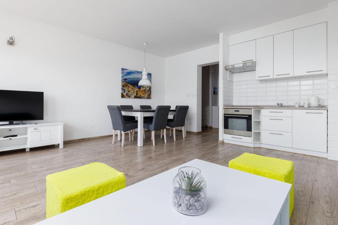 Przestronny Apartament Centrum Miedzy 2 Jeziorami Διαμέρισμα Όλστυν Εξωτερικό φωτογραφία